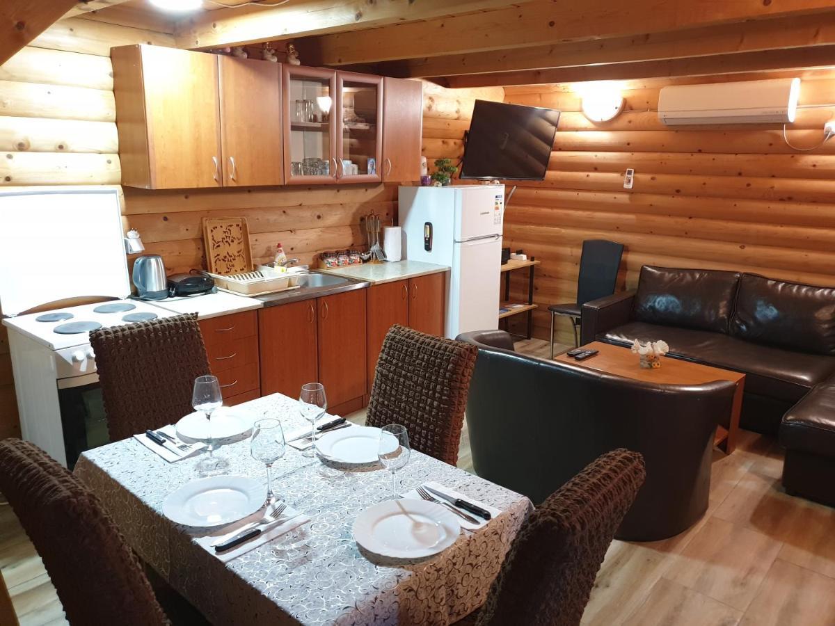 Holiday House Kruce Улцин Екстериор снимка