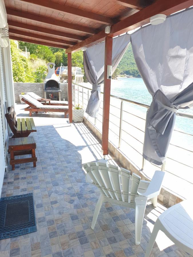 Holiday House Kruce Улцин Екстериор снимка