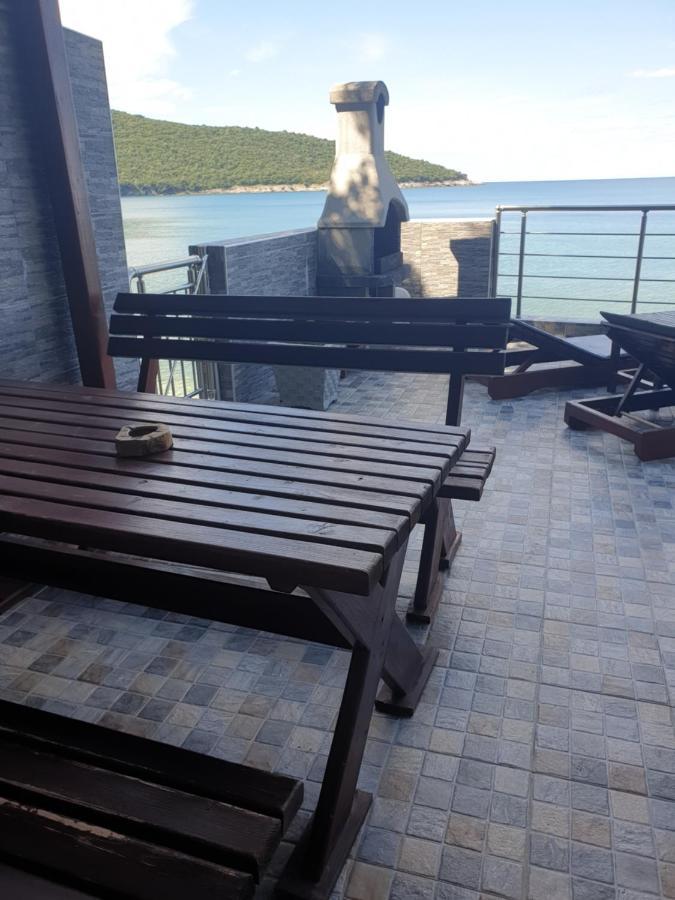 Holiday House Kruce Улцин Екстериор снимка