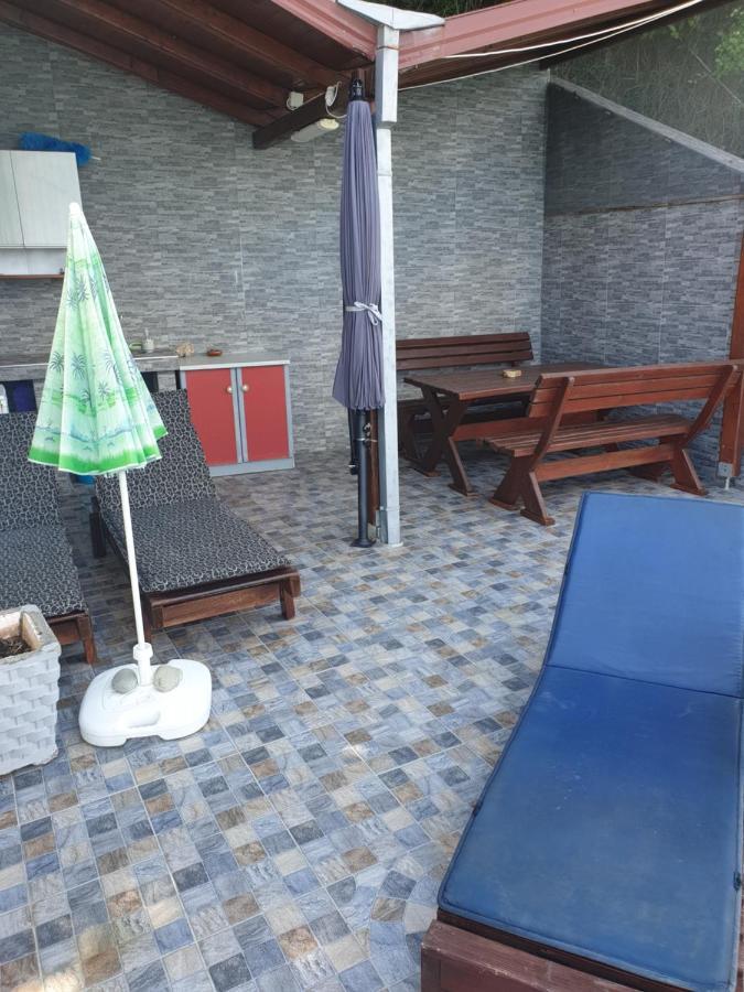 Holiday House Kruce Улцин Екстериор снимка