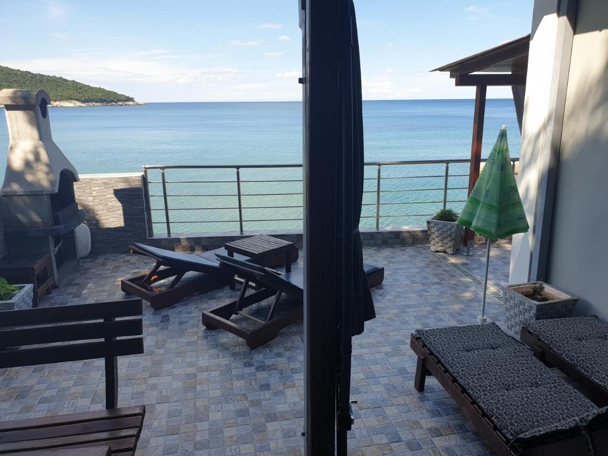 Holiday House Kruce Улцин Екстериор снимка