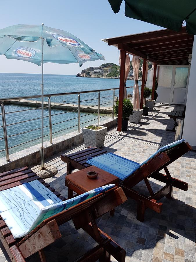 Holiday House Kruce Улцин Екстериор снимка