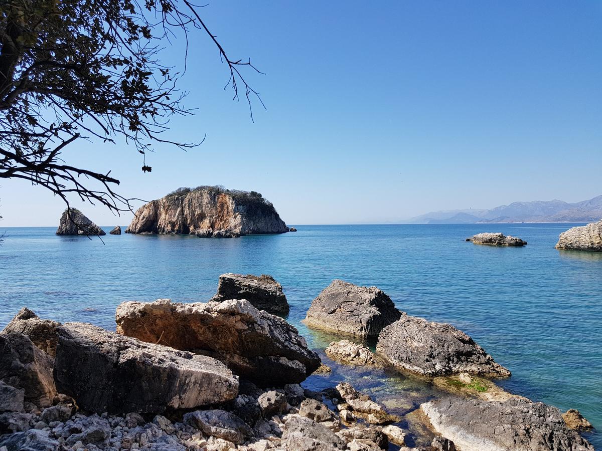 Holiday House Kruce Улцин Екстериор снимка