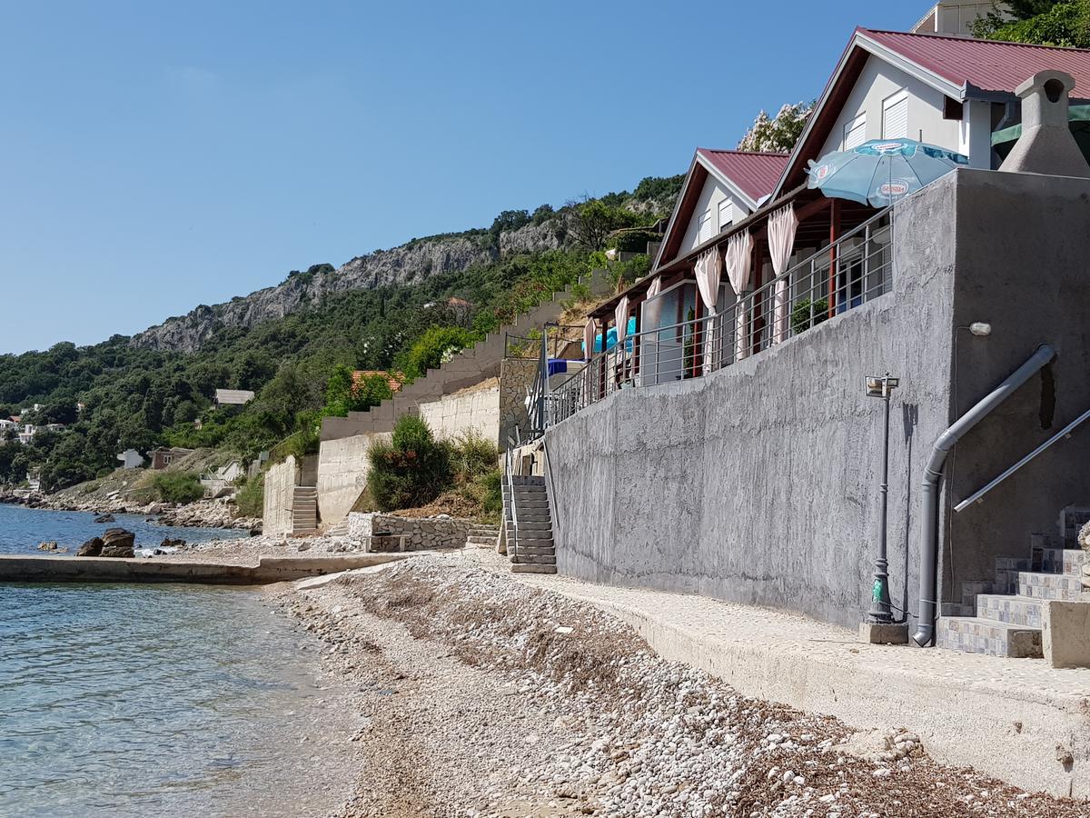 Holiday House Kruce Улцин Екстериор снимка