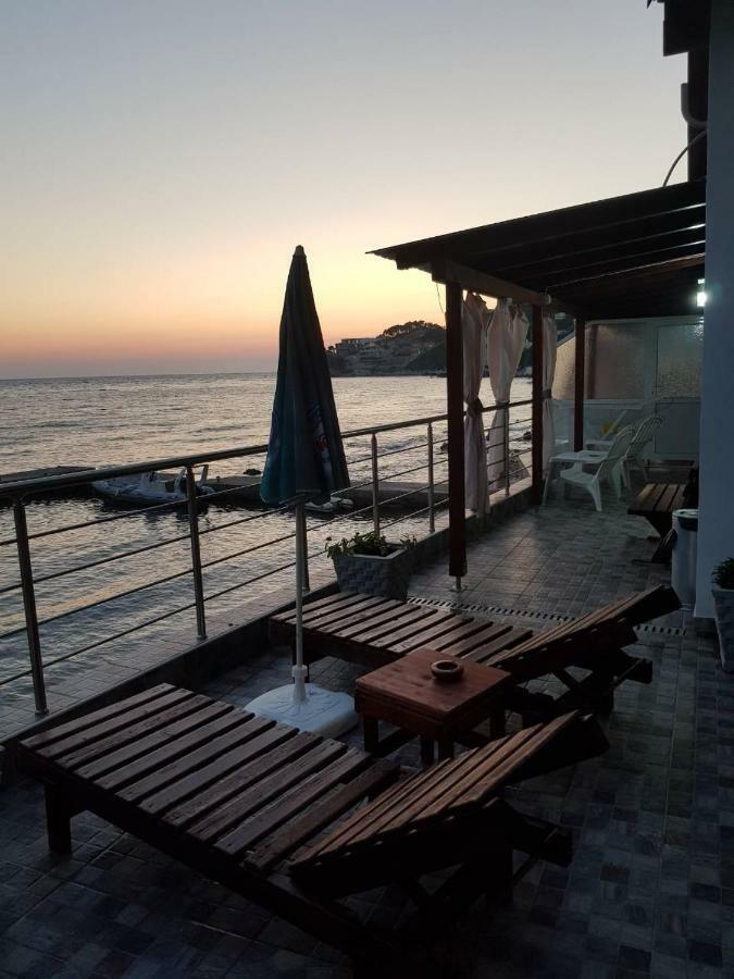 Holiday House Kruce Улцин Екстериор снимка